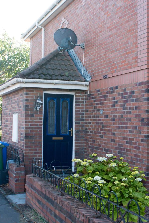 The Bell Apartment. Modern, Stylistic & Luxurious Falkirk Exterior foto